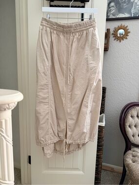 Daily Practice Drawstring Waist & Hem Midi Skirt in Light Beige